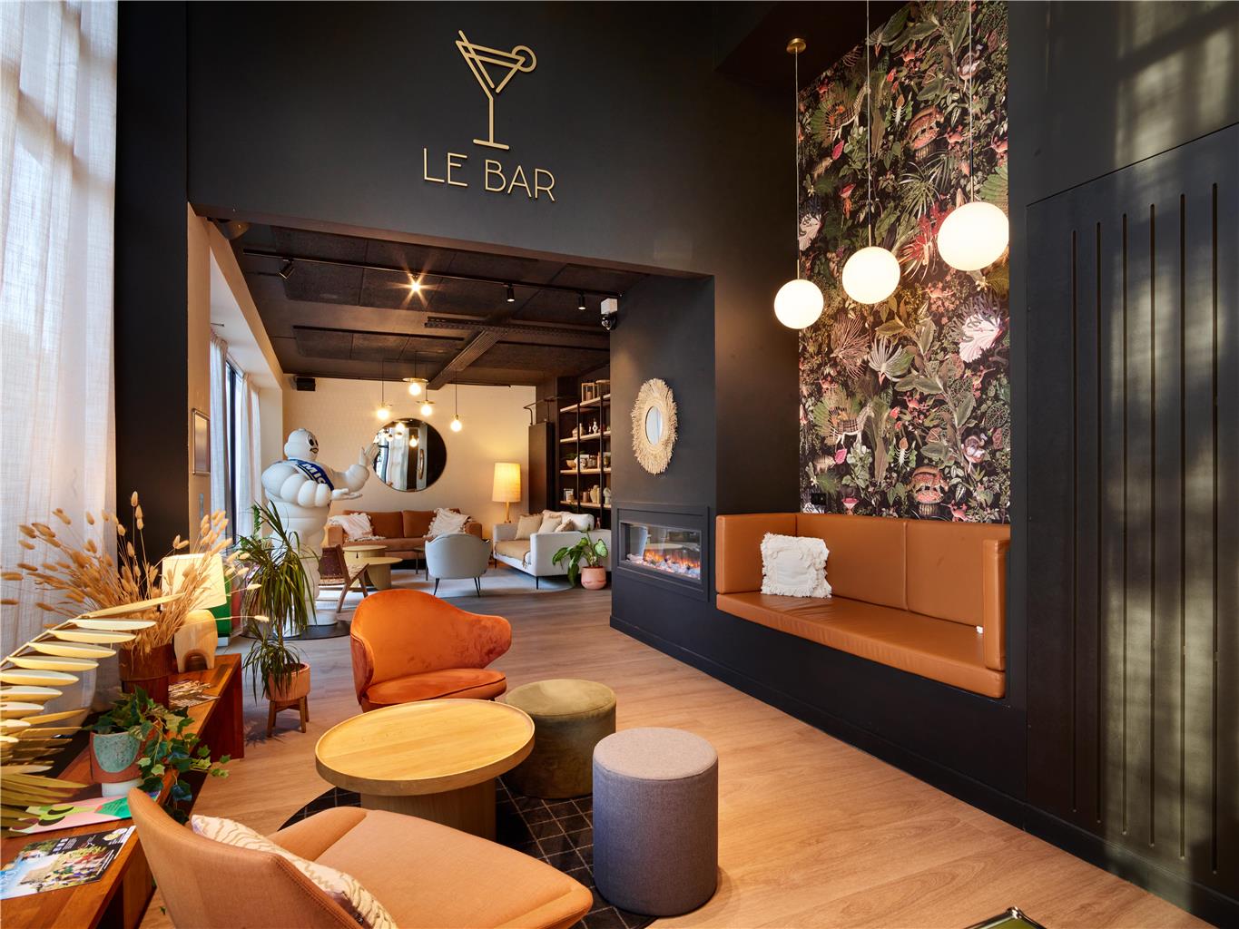 Bar Lounge