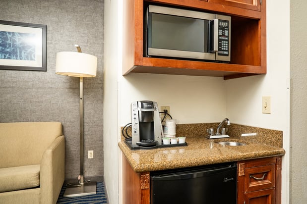 Images Holiday Inn Express & Suites Barstow-Outlet Center by IHG