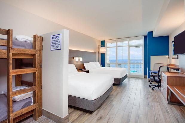 Images Holiday Inn Express & Suites Panama City Beach - Beachfront, an IHG Hotel
