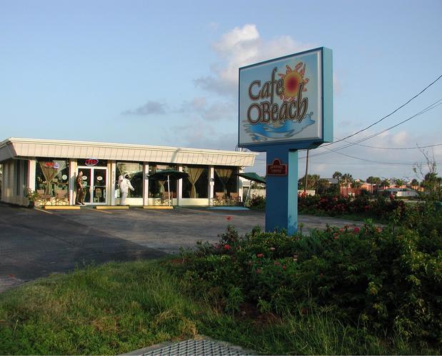 Images cafeobeach.com