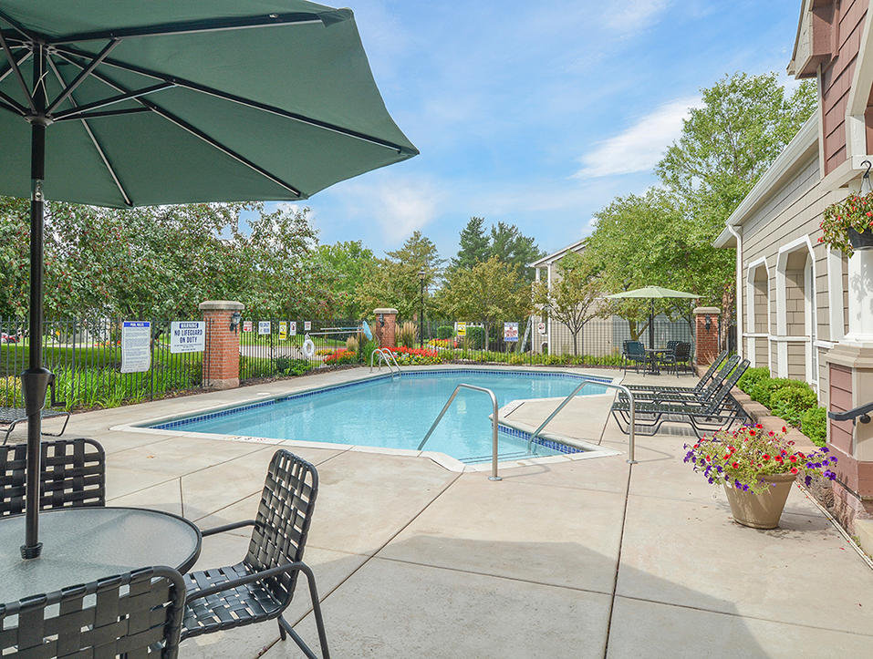 Outdoor Pool & Sundeck