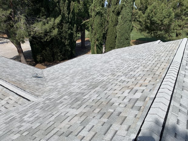 Images ZeZee Roofing Co.