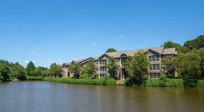The Lakes Apartments Image