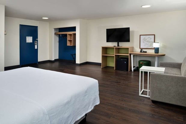 Images Spark by Hilton Dallas Medical District Love Field