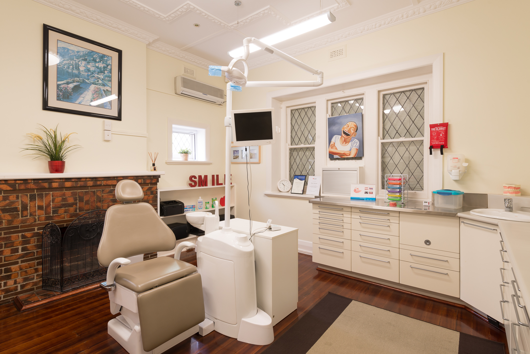 Images Roman Vilderman Dental Prosthetist