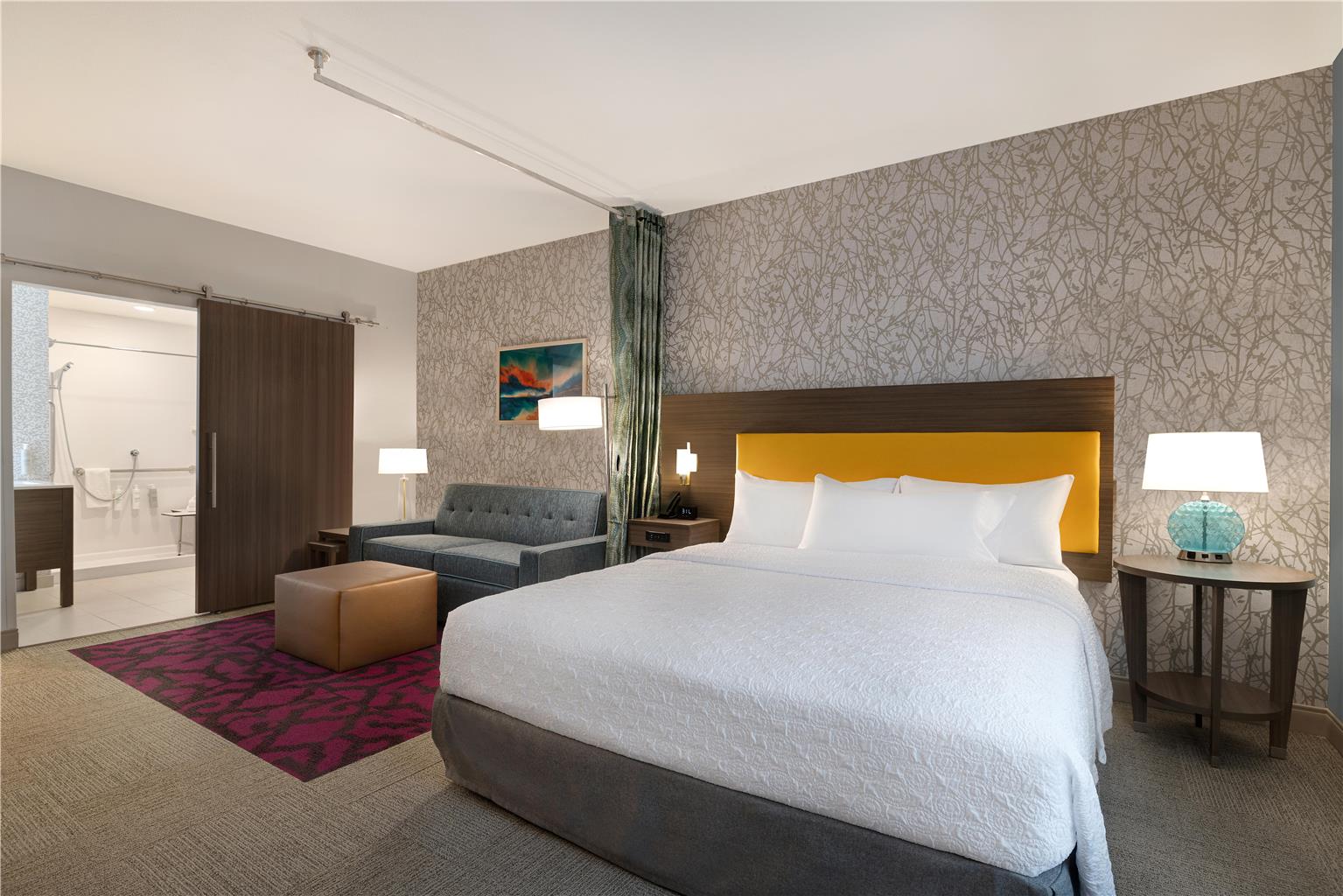 Guest room