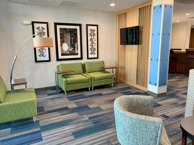 Images Holiday Inn Express & Suites Phoenix North - Happy Valley by IHG