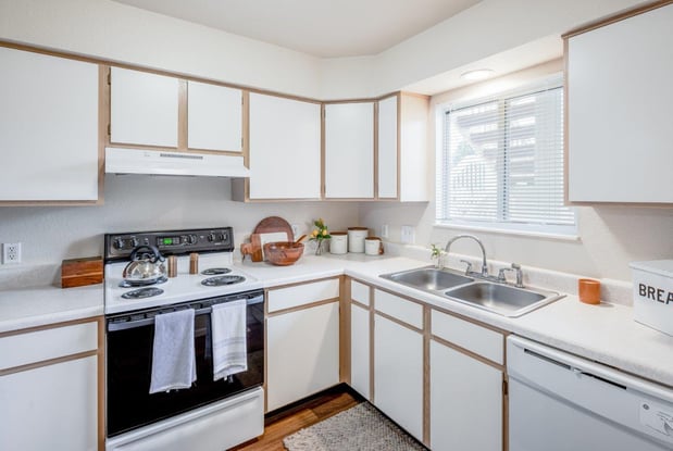 Images Steeplechase Apartments and Townhomes