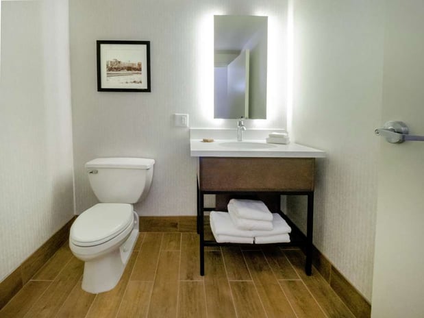 Images DoubleTree by Hilton Jamestown