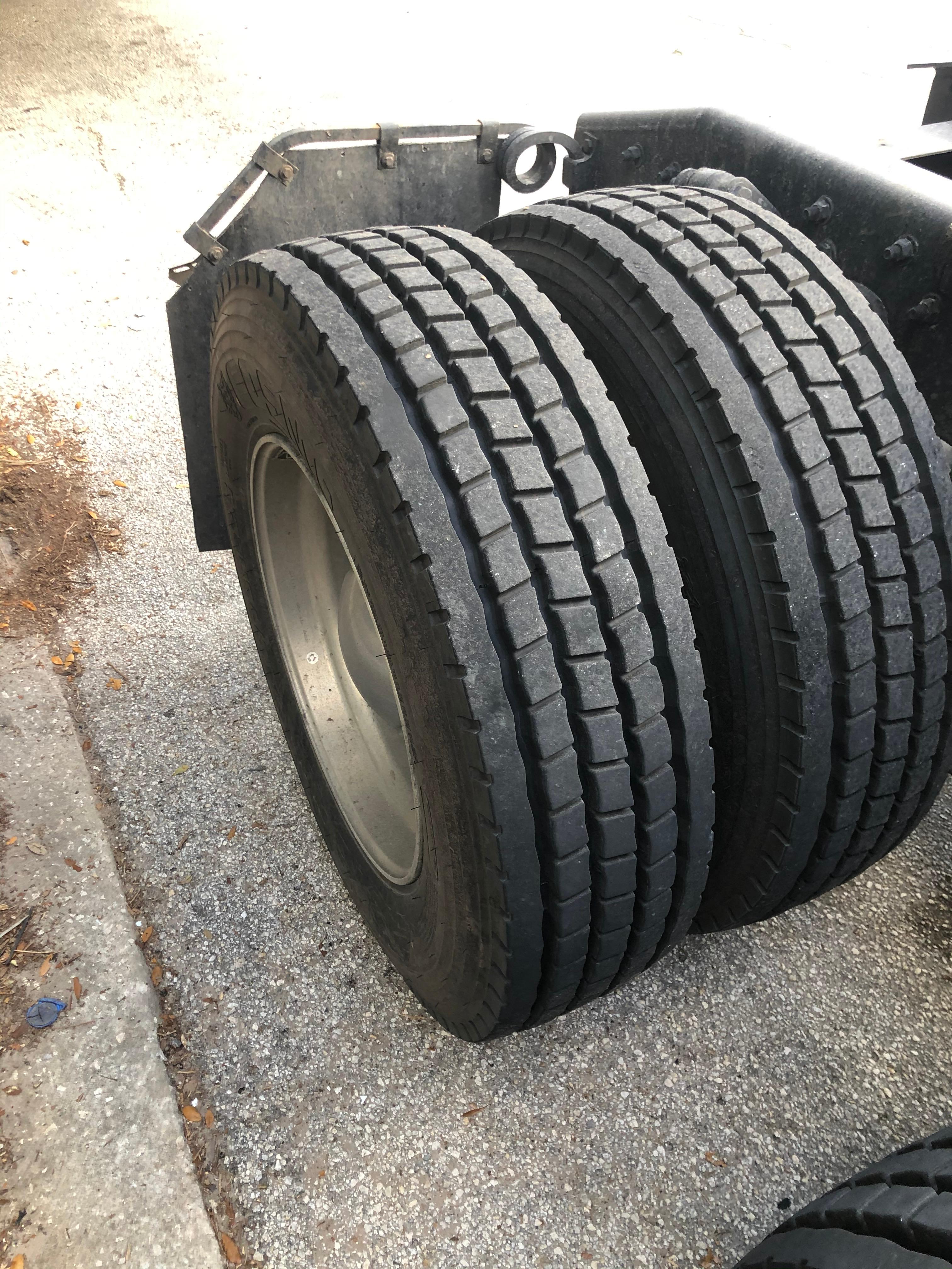 Semi Truck Tire Change