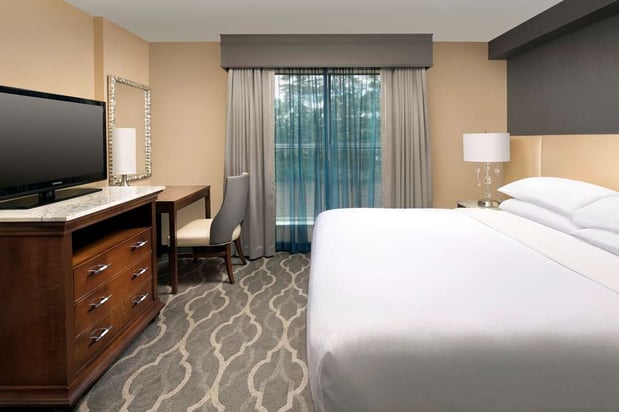 Images Embassy Suites by Hilton Atlanta Airport