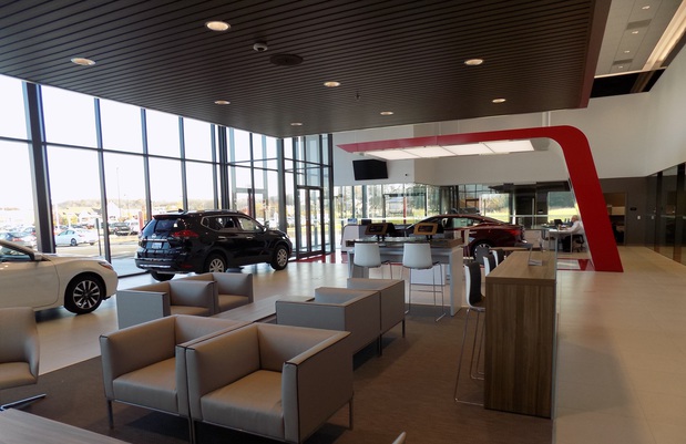 Images Russ Darrow Nissan of West Bend