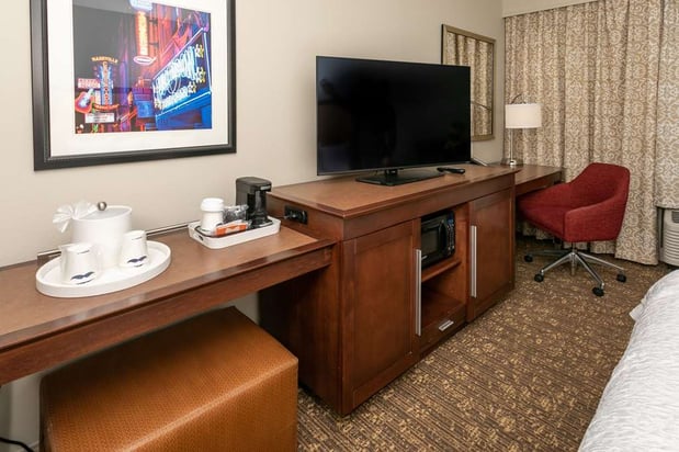 Images Hampton Inn & Suites Nashville-Green Hills