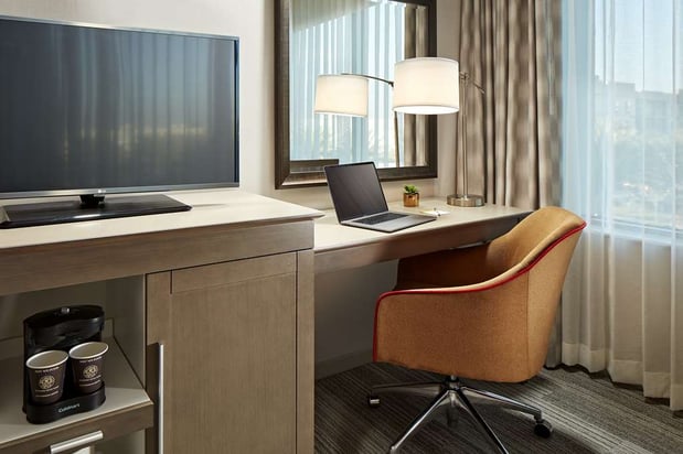 Images Hampton Inn Long Beach Airport
