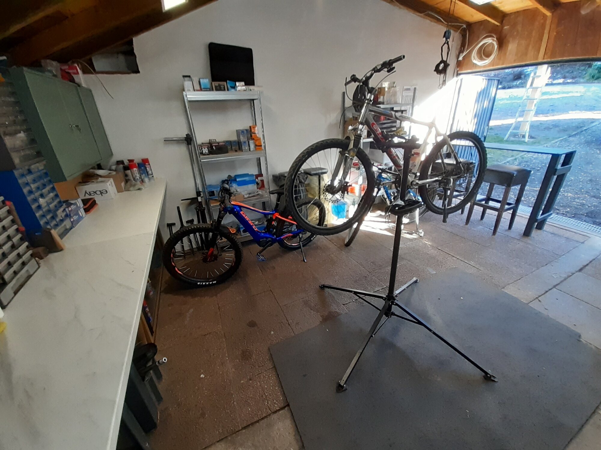 Drive & Feel it, Am Bahnhof 1 in Gusterath