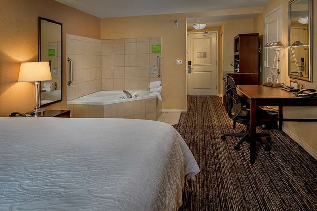 Images Hilton Garden Inn St. Louis Airport