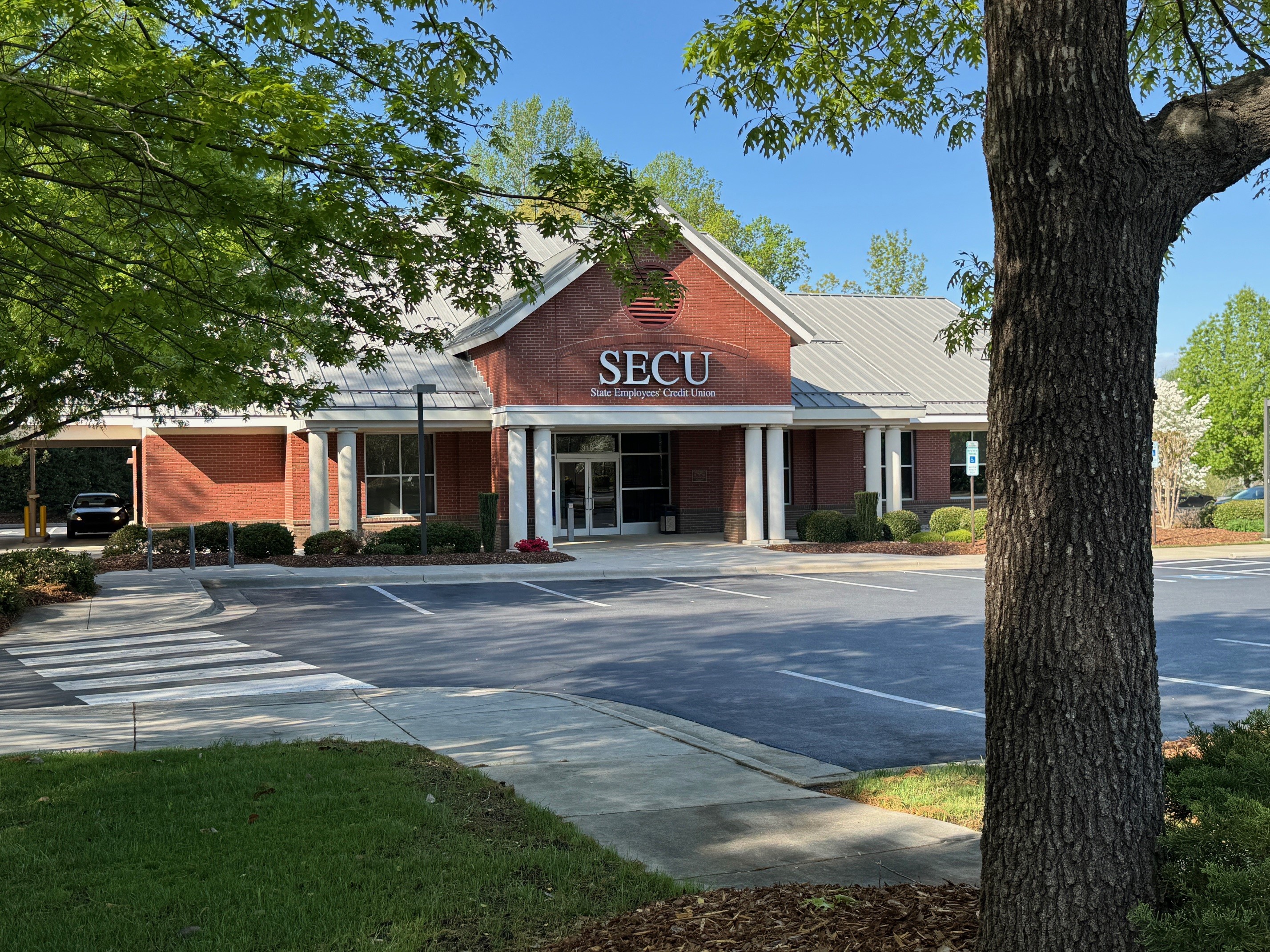 State Employees’ Credit Union Image
