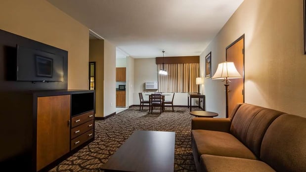 Images Best Western Plus Vancouver Mall Dr. Hotel & Suites