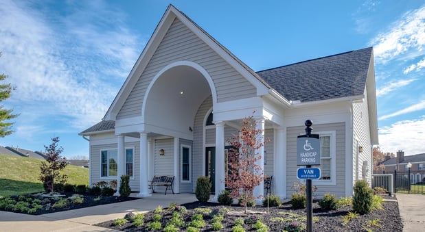 Images Heathermoor & Bedford Commons Apartments