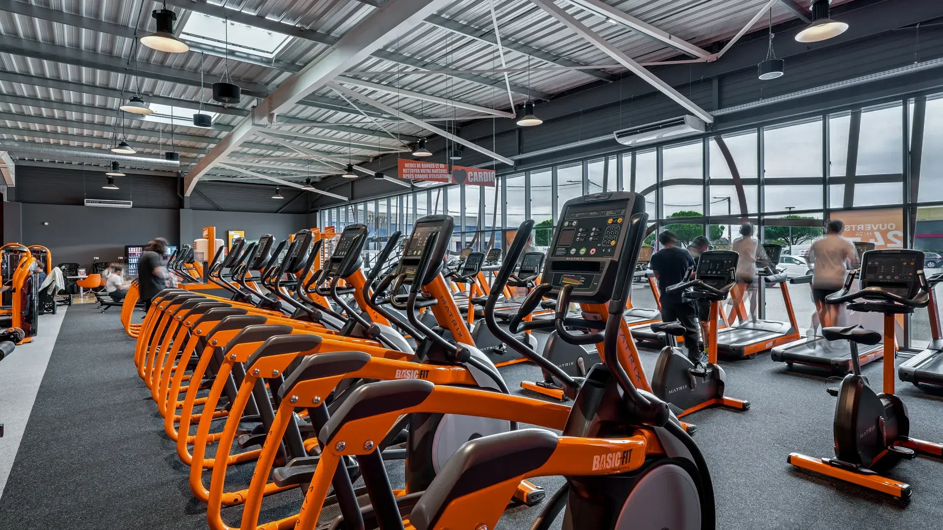 Images Basic-Fit 24/7