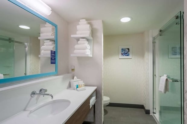 Images Hampton Inn & Suites Herndon-Reston