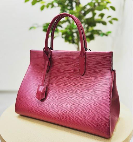 Images KOMEHYO（コメ兵）買取センター京橋京阪モール