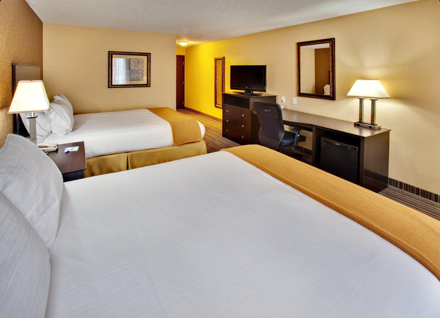 Images Holiday Inn Express & Suites Council Bluffs - Conv Ctr Area, an IHG Hotel