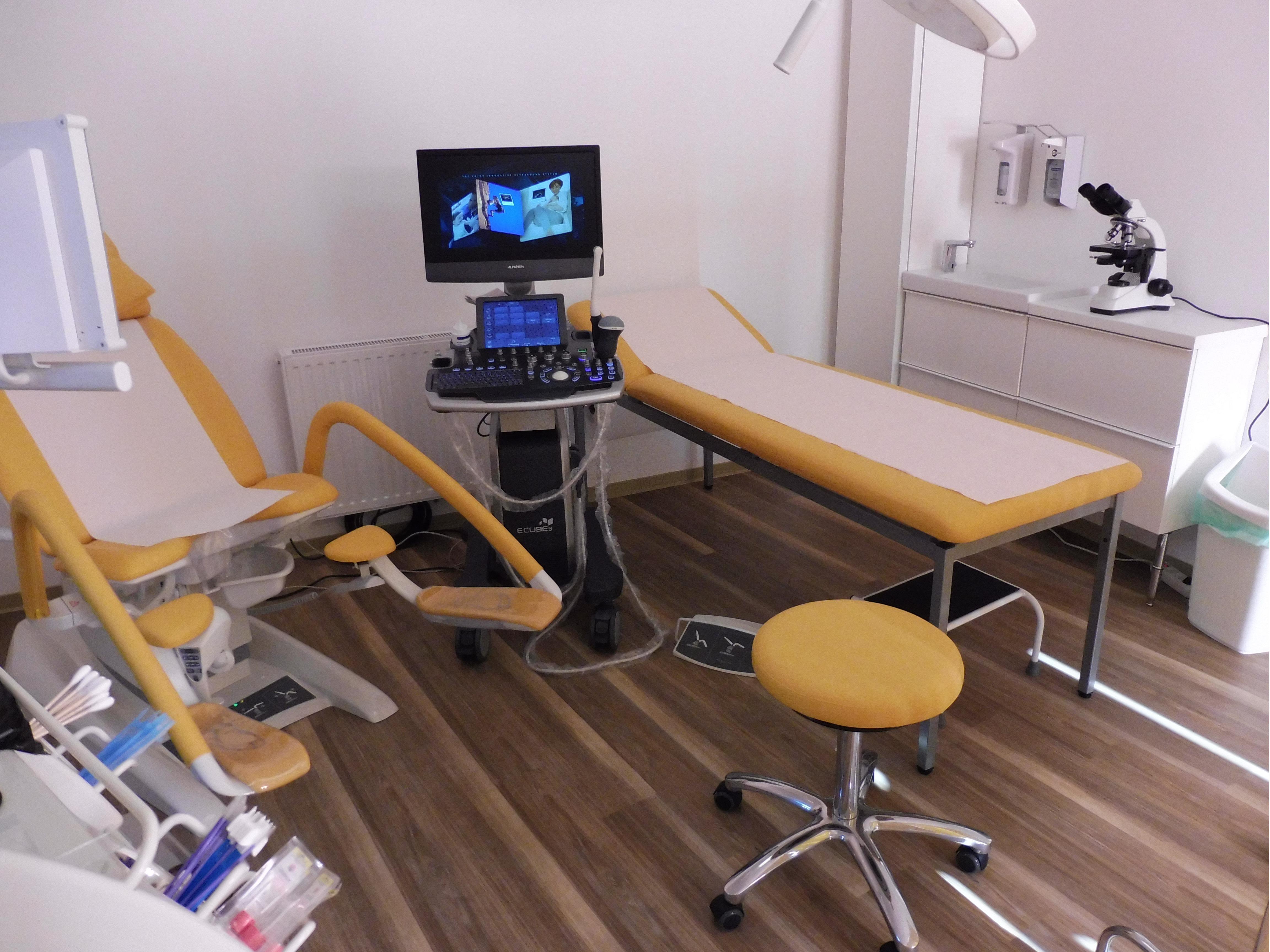 Dr. Peter Eszlari, Rathausplatz 8 in Herzogenburg