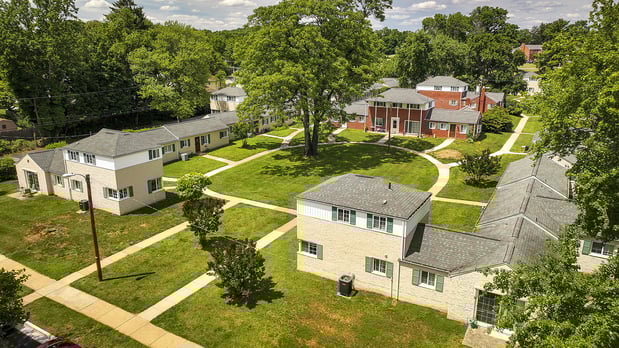 Images Greenville on 141 Apartments & Townhomes