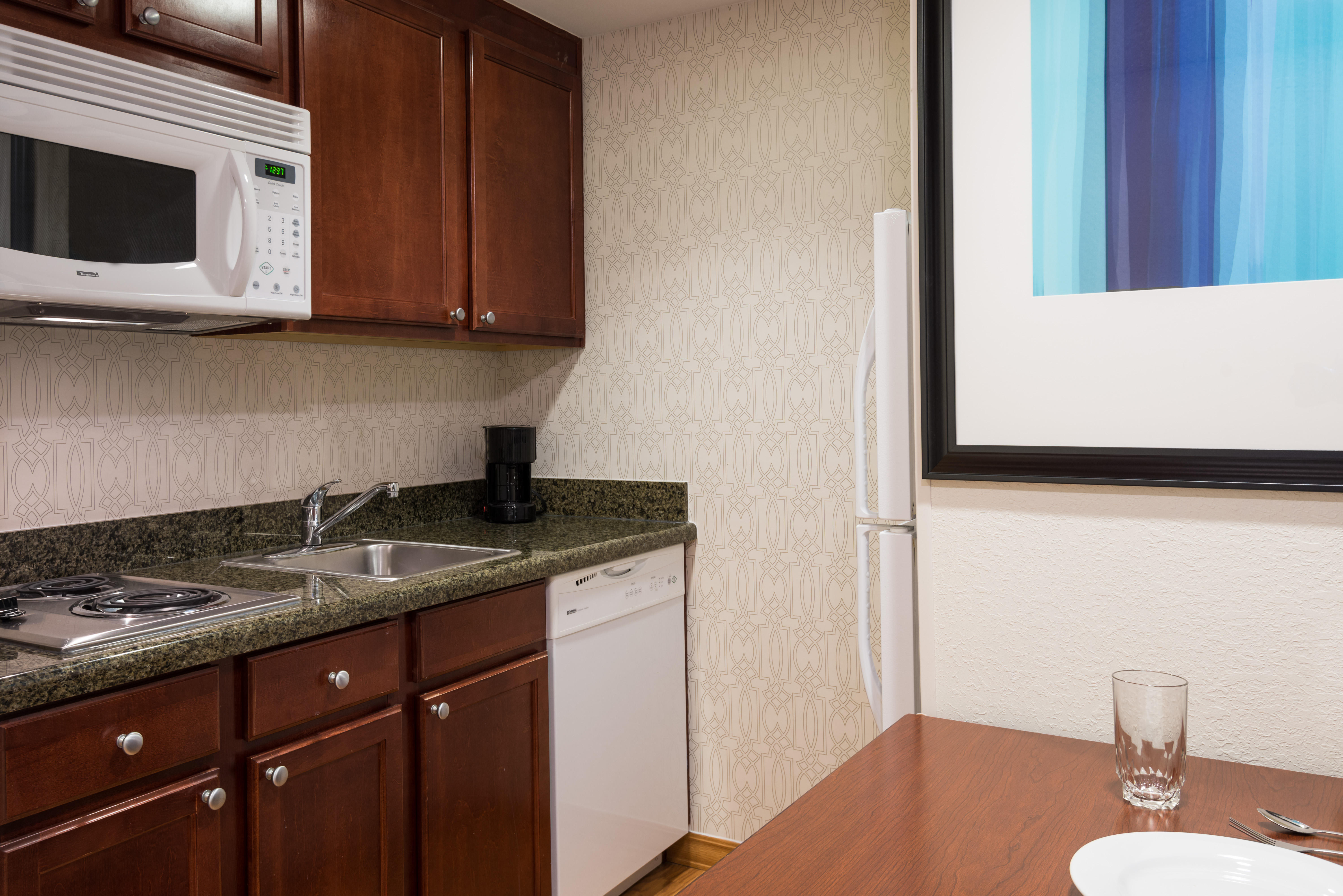 Homewood Suites by Hilton Jacksonville-South/St. Johns Ctr. Photo