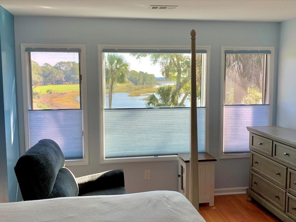 Nothing beats our Lowcountry views! With our functional top-down bottom-up shades, you can achieve the perfect balance between privacy and enjoying the gorgeous views of Hilton Head Island. We absolutely love these results from a local Hilton Head Island installation.