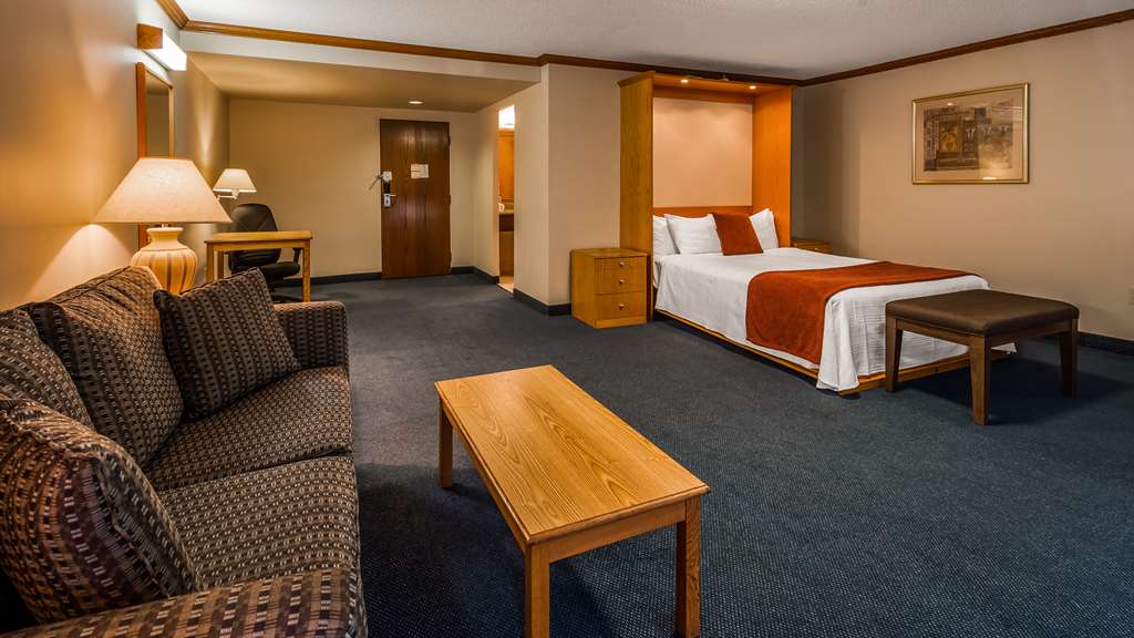 Images Best Western Plus Guildwood Inn