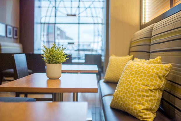Images Hampton Inn & Suites Washington DC-Navy Yard