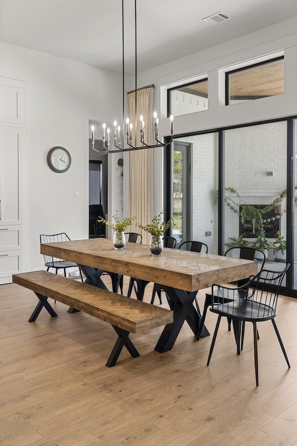 Drapes are the perfect way to add a sense of elegance to any space! We absolutely love the way these cream drapes elevate the look and feel of this modern dining space. Choose from our gorgeous array of colors, patterns, and fabrics to find the perfect fit for your home.