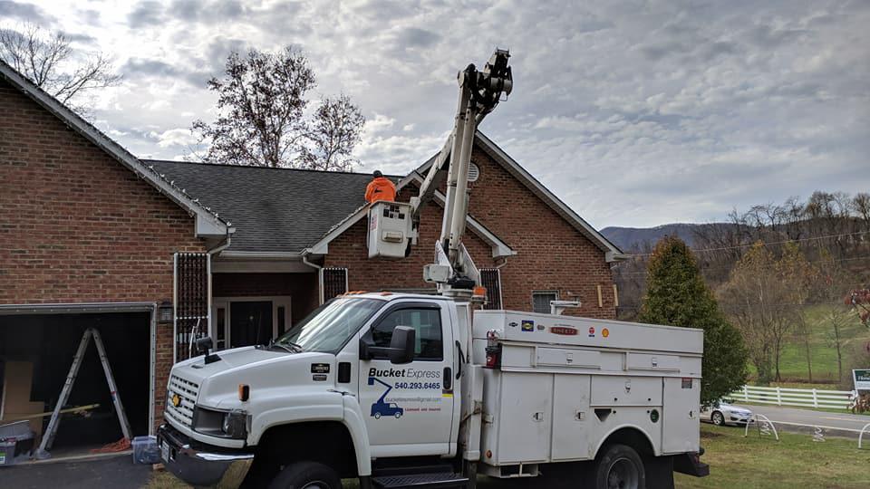 Bucket Express LLC Logo