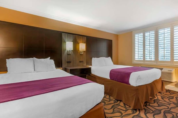 Images Best Western Plus Airport Plaza