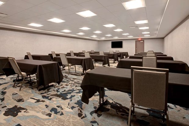 Images Embassy Suites by Hilton Rockford Riverfront