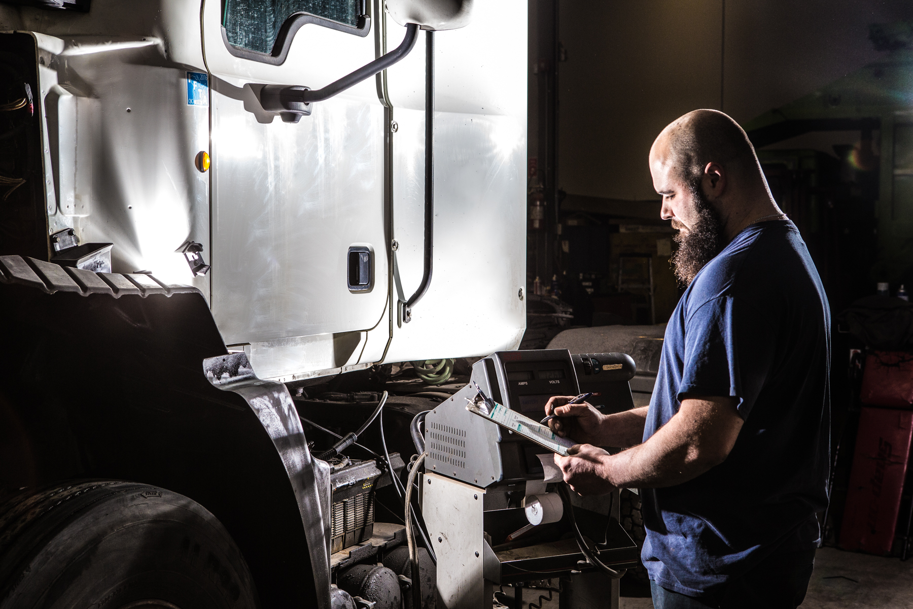 Images Centre Du Camion Boucherville Inc - Centre de services TruckPro