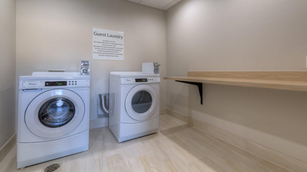 Images Holiday Inn Express & Suites Tulsa Midtown by IHG