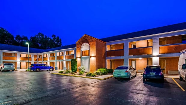 Images SureStay by Best Western Kansas City Country Inn North