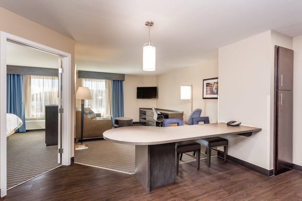 Images Candlewood Suites Eau Claire I-94 by IHG
