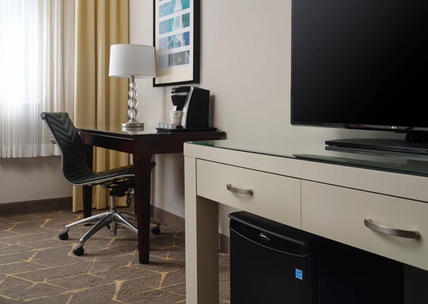 Images Holiday Inn & Suites Marlborough by IHG