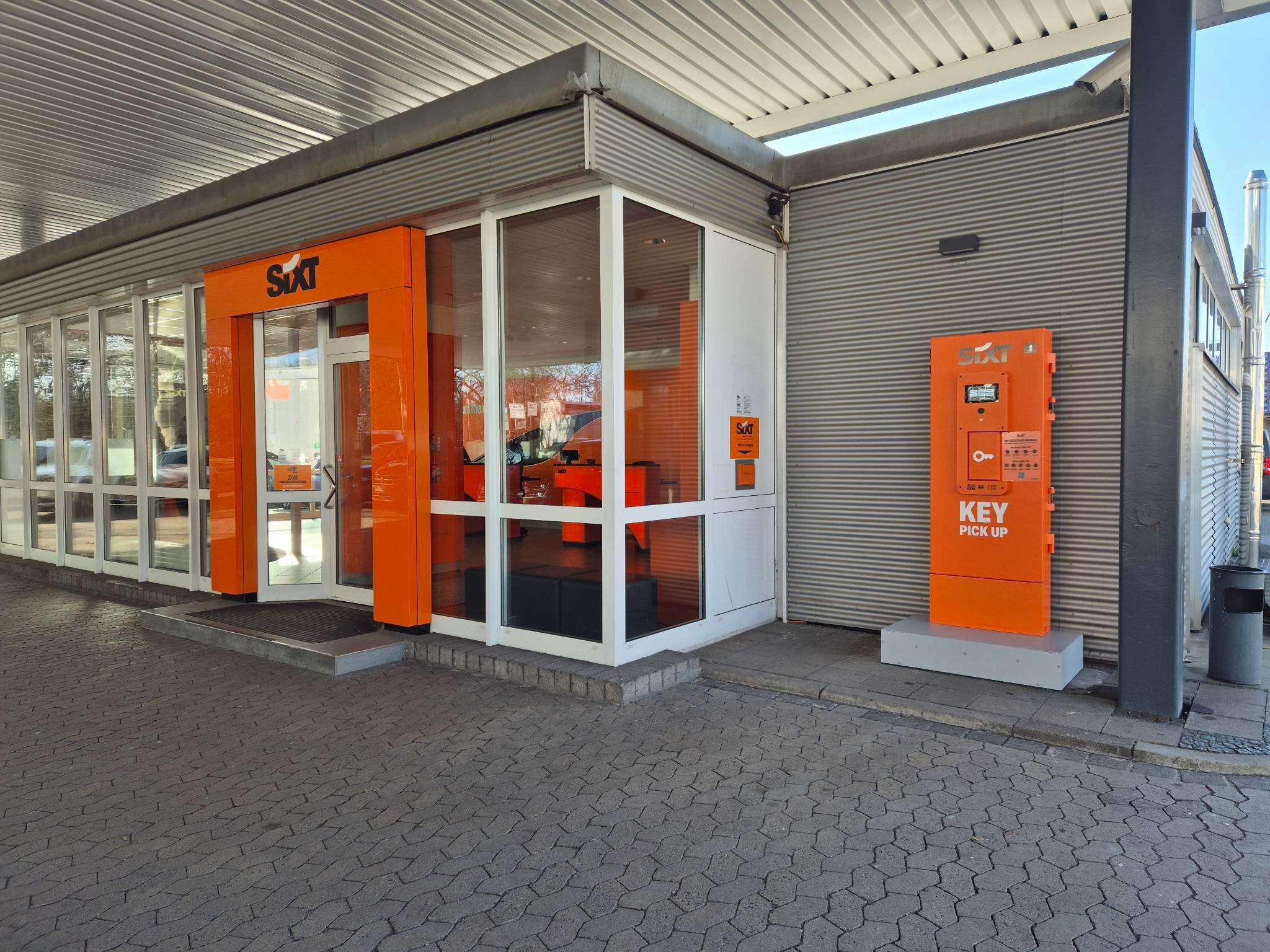 SIXT Autovermietung Braunschweig Süd, Berliner Platz 1B in Braunschweig