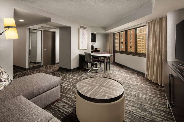 Images Embassy Suites by Hilton Crystal City National Airport