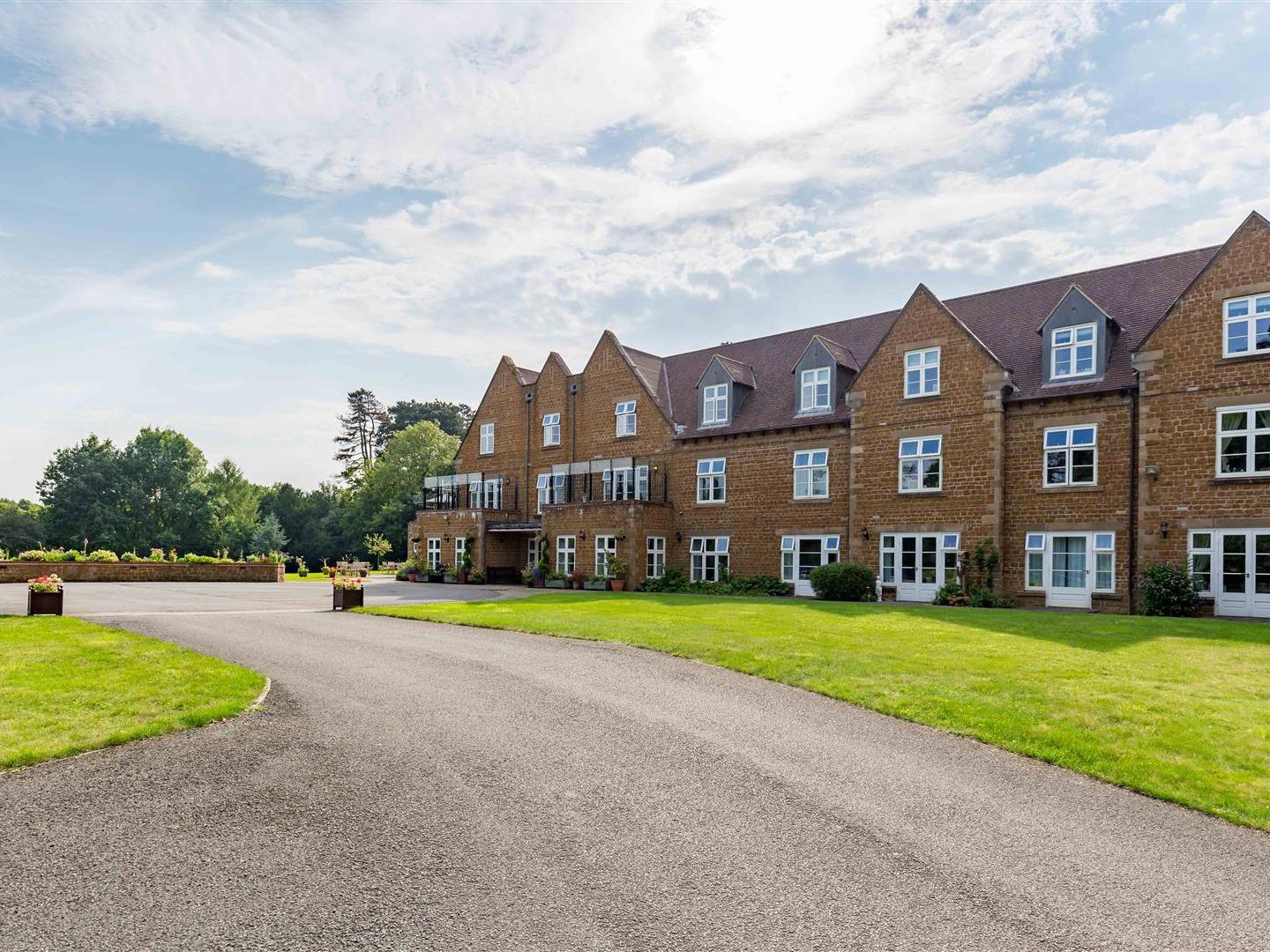 Barchester - Chacombe Park Care Home - Banbury, Northamptonshire OX17 2JL - 01295 712001 | ShowMeLocal.com