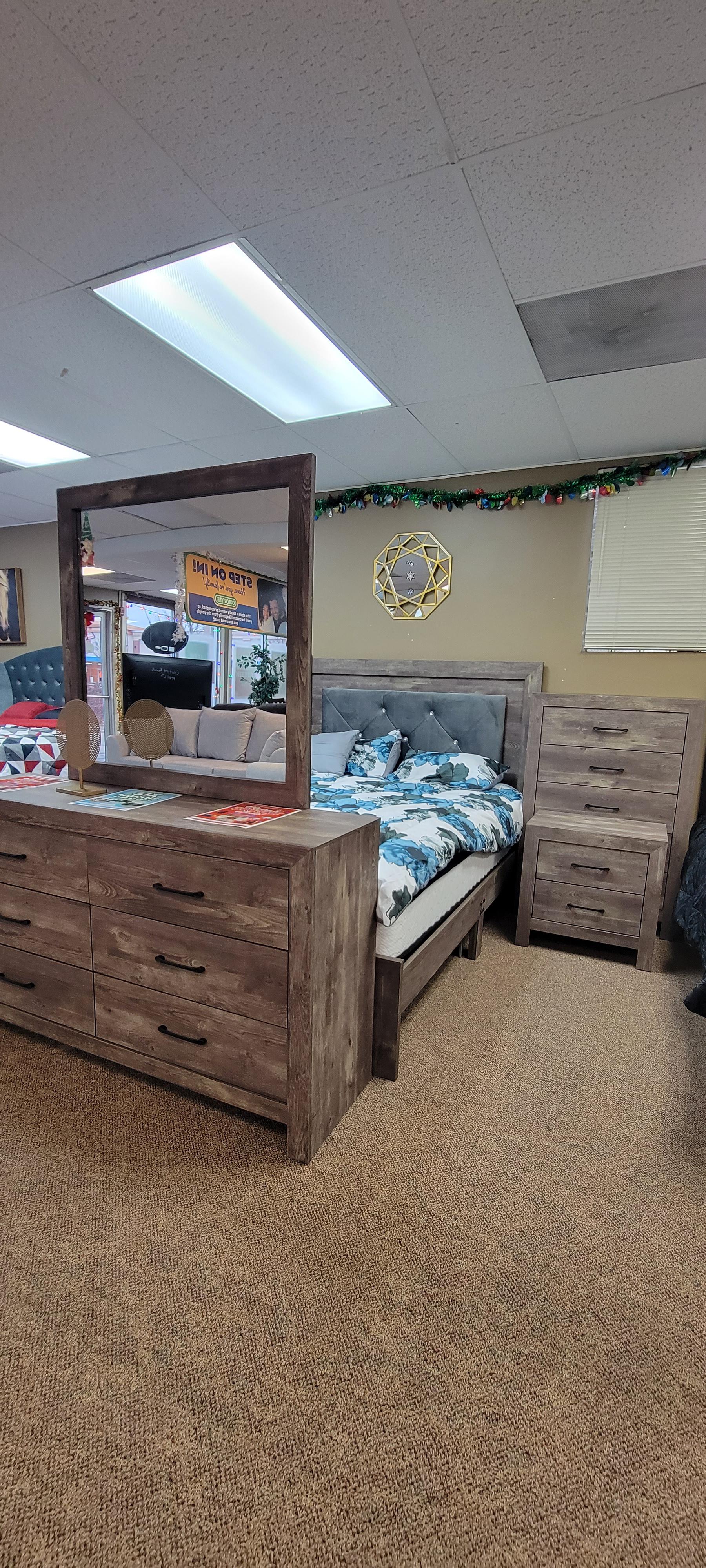 Ashely Furniture Queen bedset