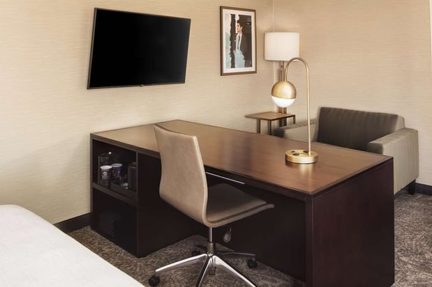 Images Embassy Suites by Hilton Tysons Corner