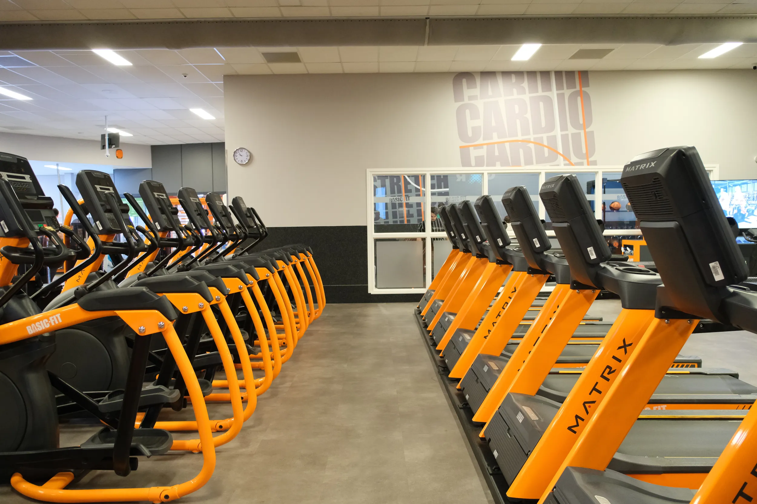 Foto's Basic-Fit 24/7