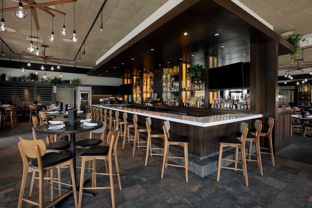 Images Burtons Grill & Bar