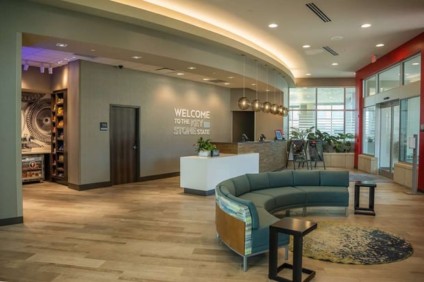Images Hampton Inn & Suites Erie Bayfront